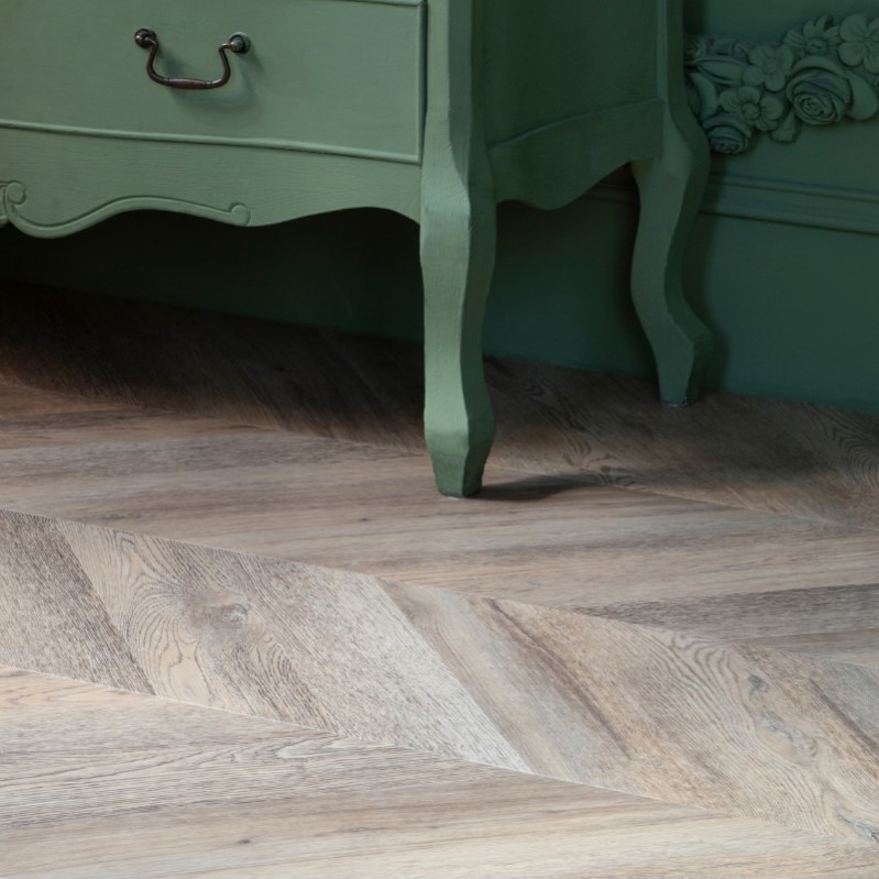 Виниловый ламинат VINILAM (ВИНИЛАМ) Коллекция PARQUET CHEVRON Дизайн RI153616CL4 Шеврон Шампань (1293*305*8.5 мм)
