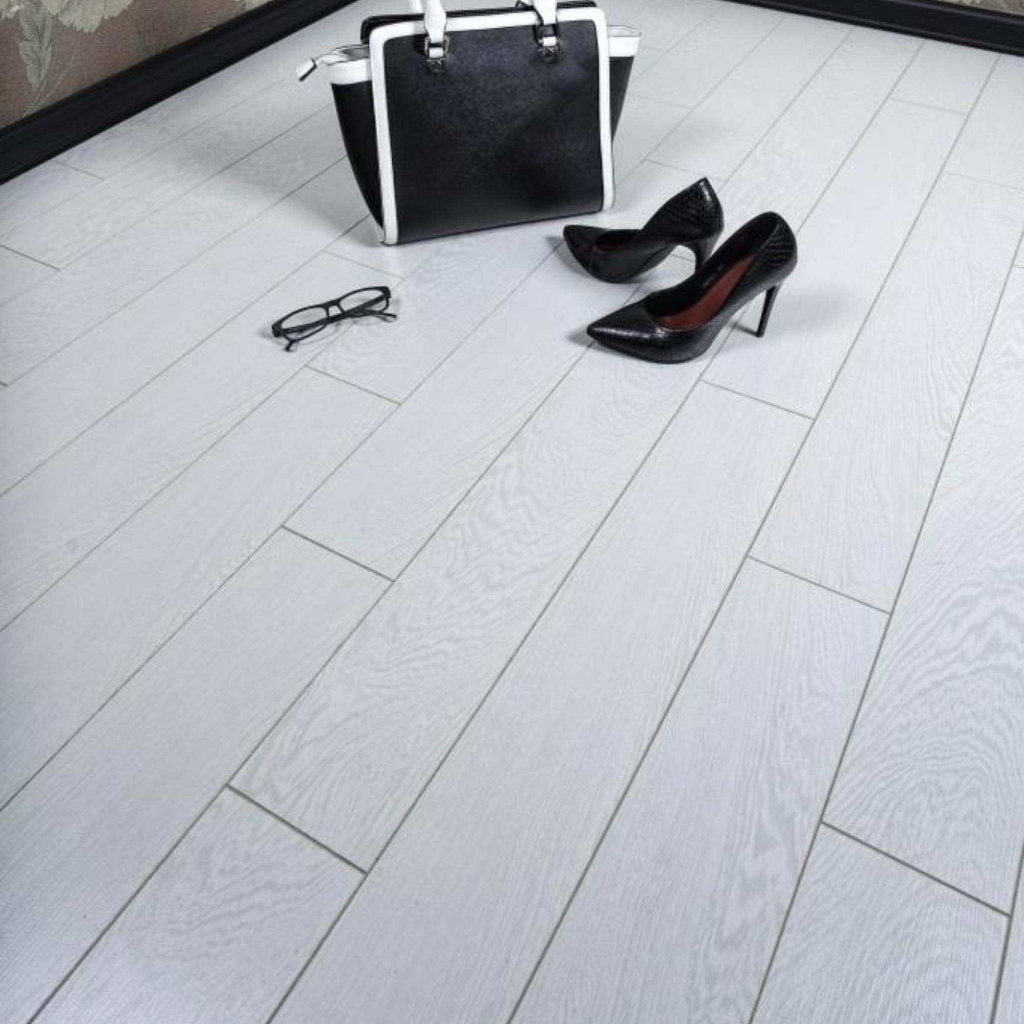 Ламинат CBM (СБМ) Коллекция CORUNA 12 мм 33 класс Дизайн 805 Светлый Стенице (606.75х101.125х12 мм)