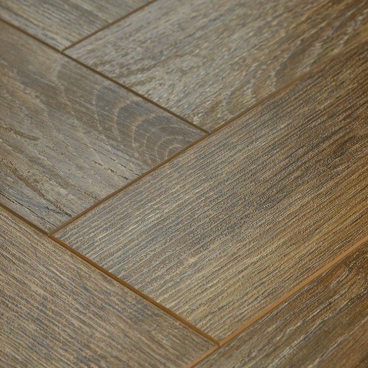 Ламинат CBM (СБМ) Коллекция CORUNA 12 мм 33 класс Дизайн 808 Орех Босковице (606.75х101.125х12 мм)